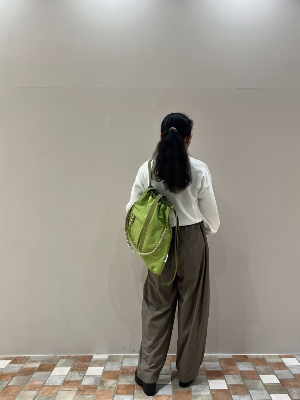 Uminoさんの「INDIVI｜Timeless｜フォルムロゴニット」を使ったコーディネート