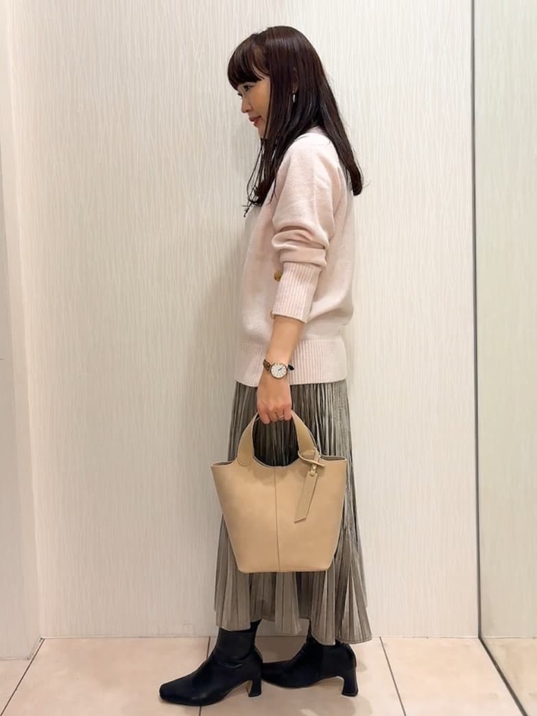 SAHOさんの「UNTITLED｜【重ね着もおすすめ/洗える】ウールカシミヤ クルーネックニット」を使ったコーディネート