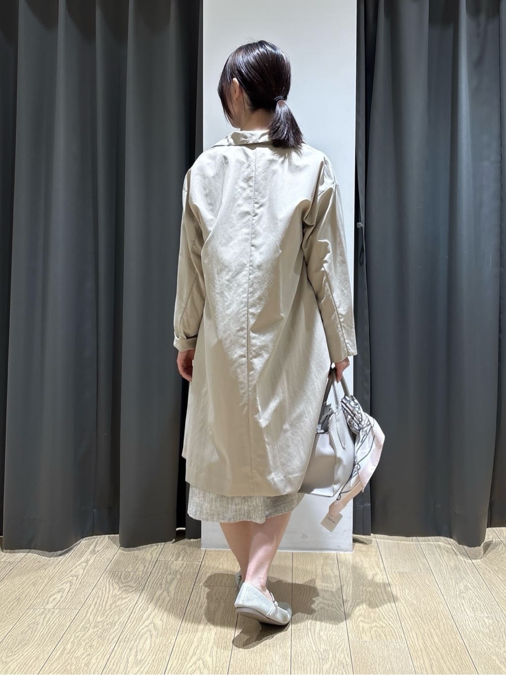 Yoshimiさんの「INDIVI｜【軽量／SETUP可能】ストレッチツイードAラインワンピース」を使ったコーディネート