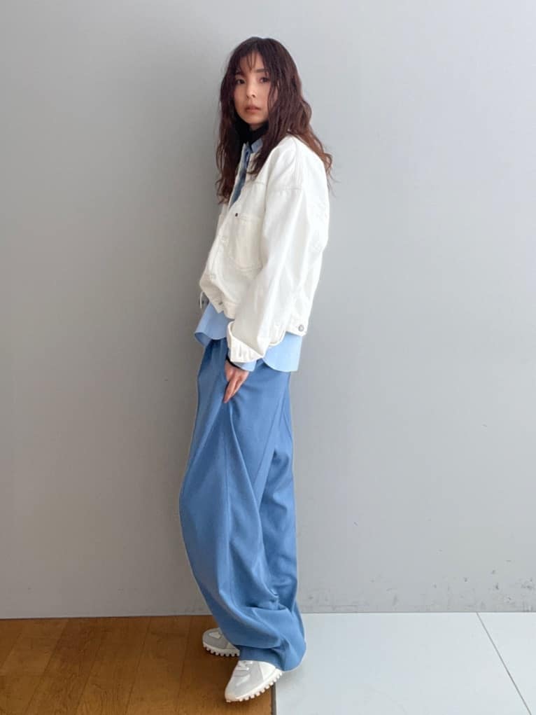 misaさんの「DRESSTERIOR｜【ウォッシャブル】バンドカラー ホワイトＧジャン」を使ったコーディネート