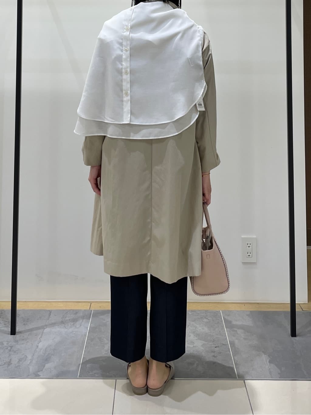 shihoさんの「INDIVI｜【洗える／UVケア／SETUP可能】デニムライクテーパードパンツ」を使ったコーディネート