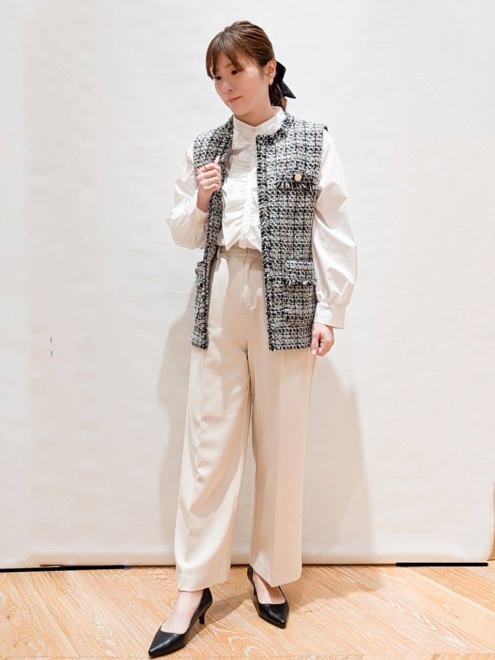 Shihoさんの「OPAQUE.CLIP｜《通勤対応》ツイードジレ【洗える】」を使ったコーディネート