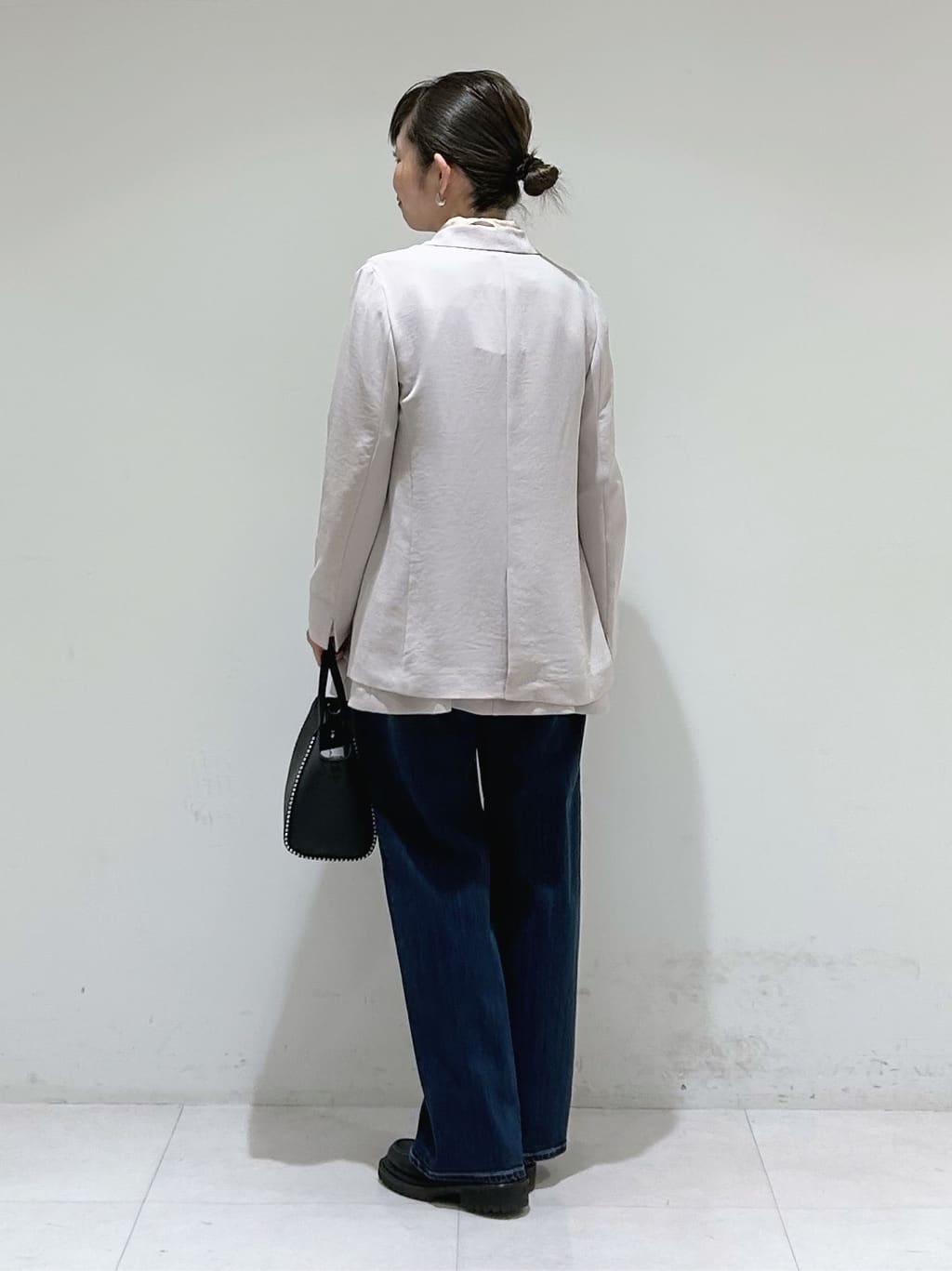 tsuyuさんの「INDIVI｜【洗える／多機能／SETUP可】着る日傘ダブルジャケット」を使ったコーディネート
