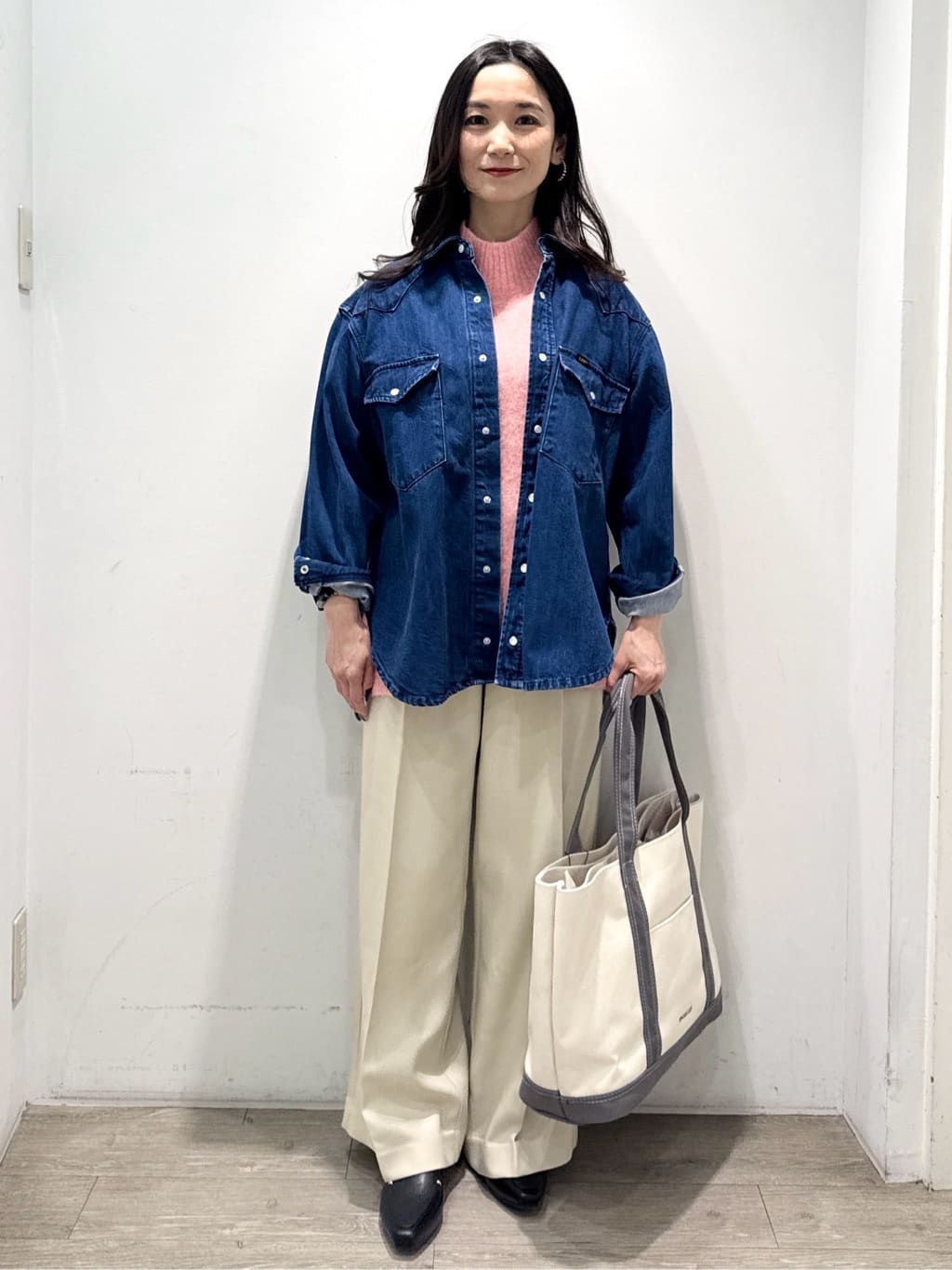 yuicciさんの「OPAQUE.CLIP｜【Lee別注】ウエスタンシャツデニムジャケット【洗濯機OK】」を使ったコーディネート