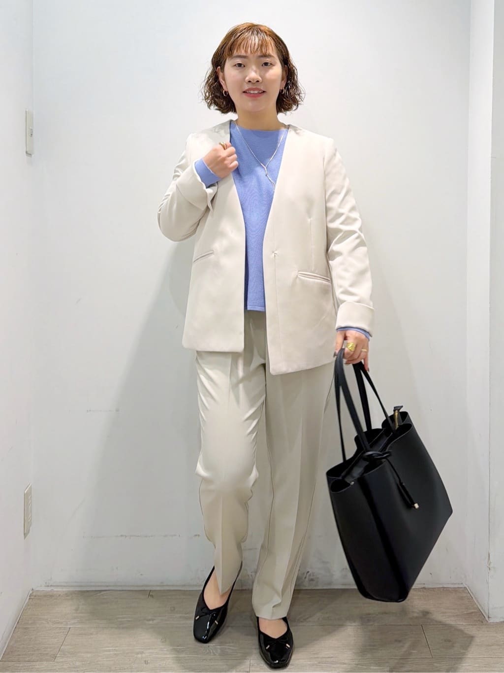 sumicaさんの「OPAQUE.CLIP｜《通勤／セットアップ対応》 Vネックジャケット／ダブルクロス【洗濯機OK】」を使ったコーディネート
