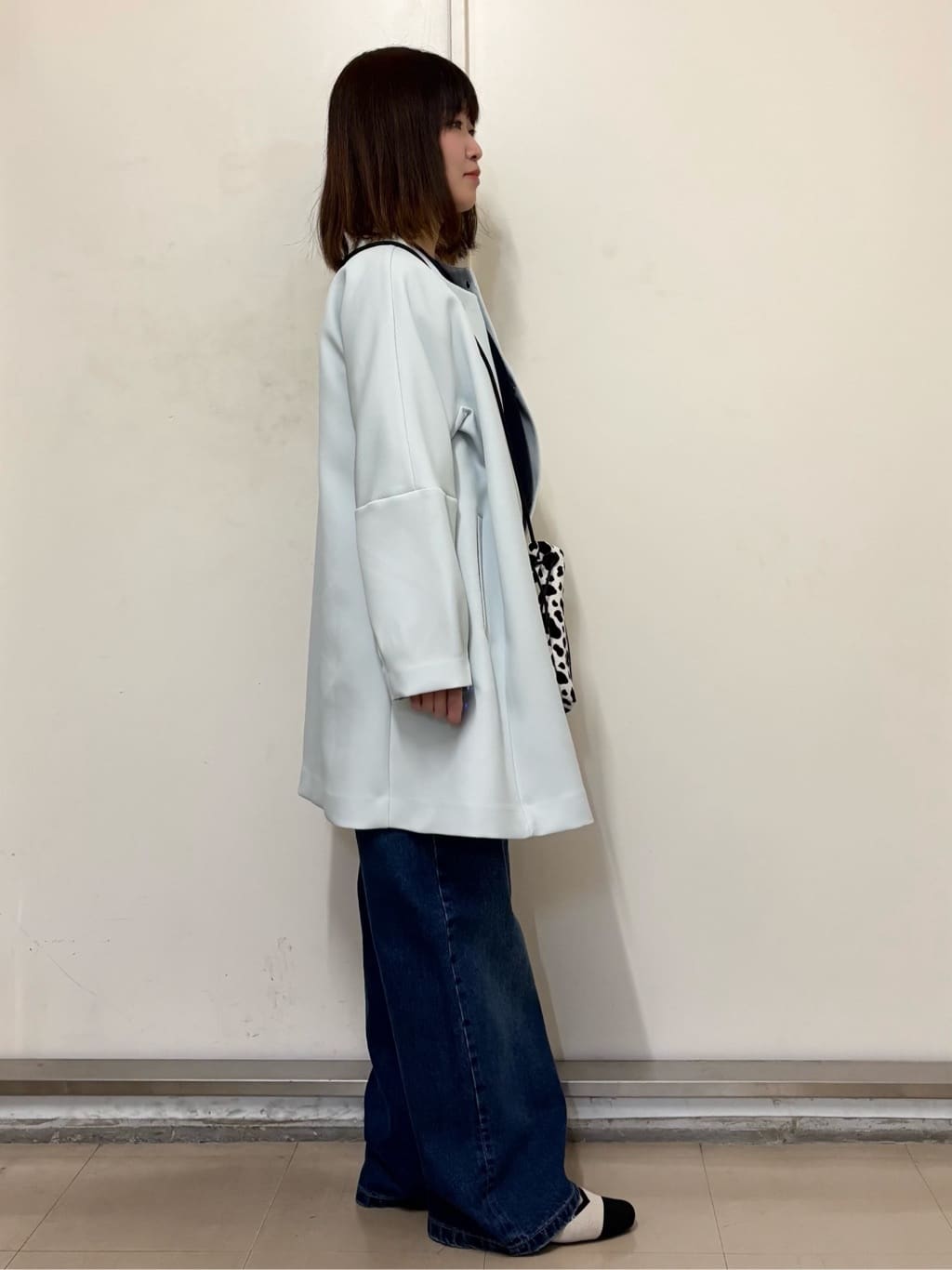 やまさんの「OPAQUE.CLIP｜フォルムスリーブミドルコート【洗濯機OK】」を使ったコーディネート