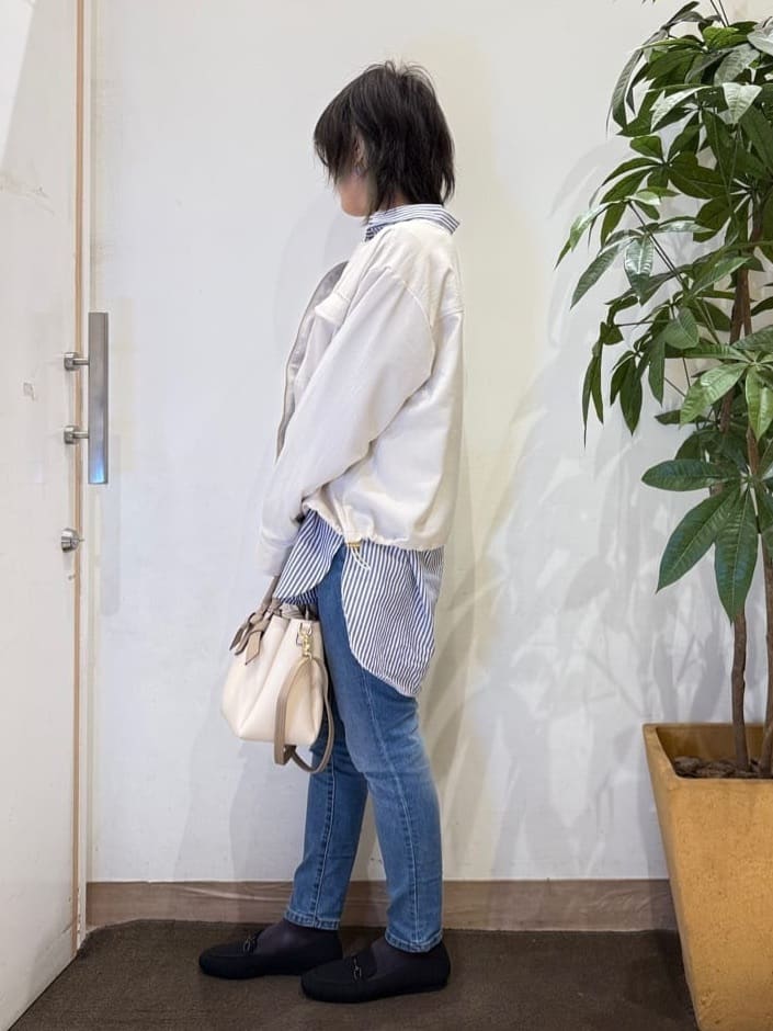misakiさんの「SHOO･LA･RUE｜【SHOO・LA・RUE DENIM】毎日使いたくなる ストレッチデニムスキニーパンツ」を使ったコーディネート