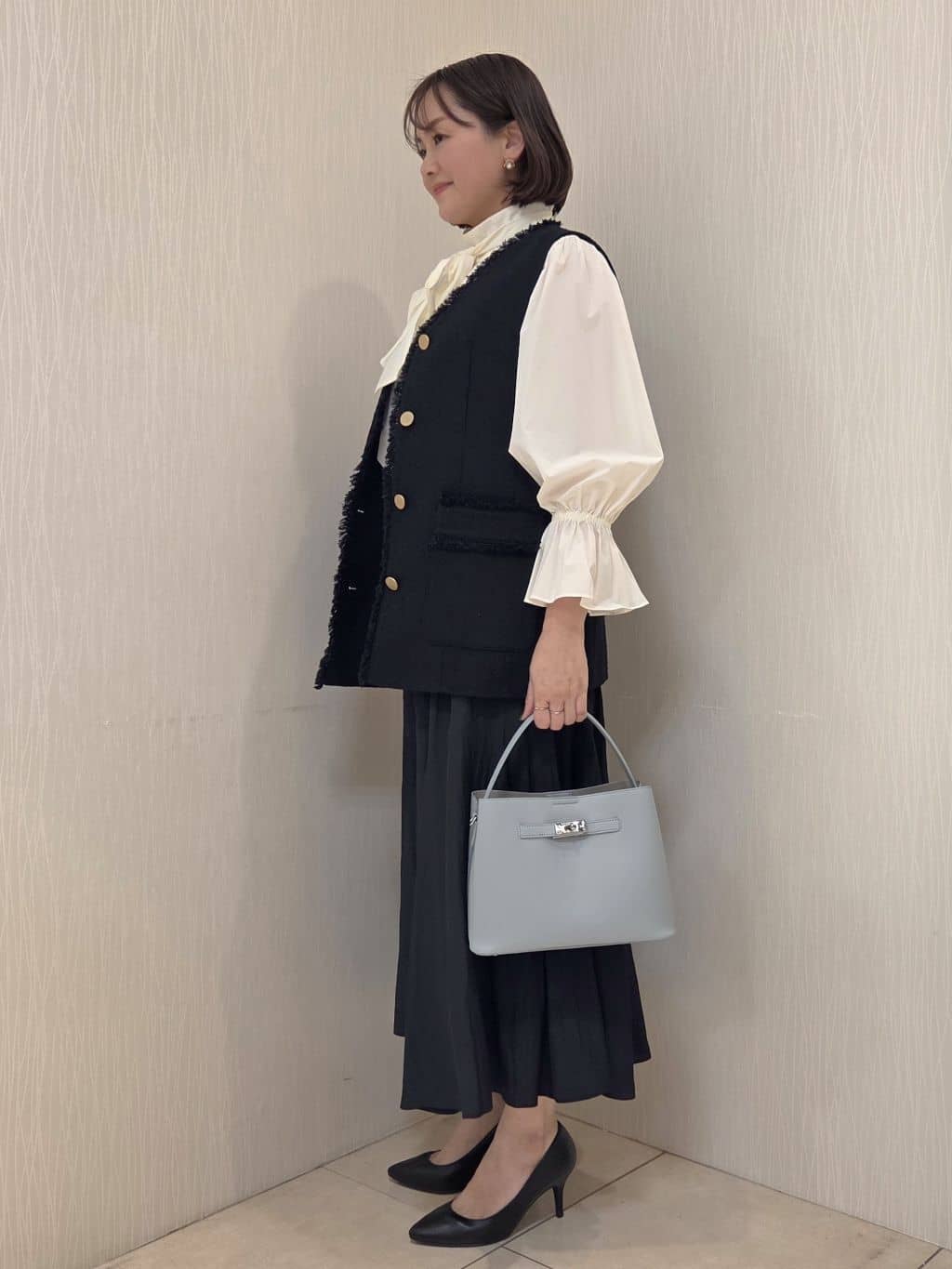 naokoさんの「UNTITLED｜【オンオフ使える】スラブツイード ジレ」を使ったコーディネート