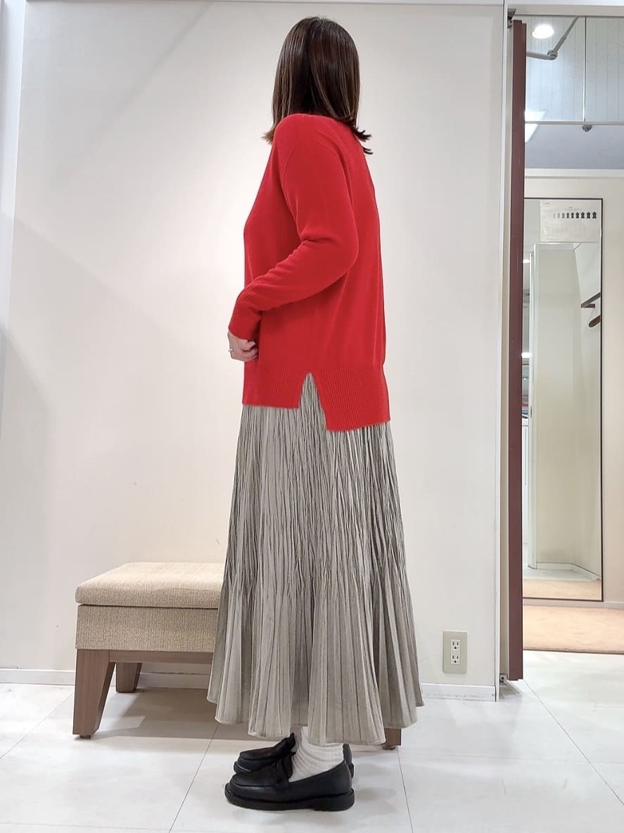 YUIさんの「UNTITLED｜【8色展開/体型カバー】魅せるタイムレスニット」を使ったコーディネート
