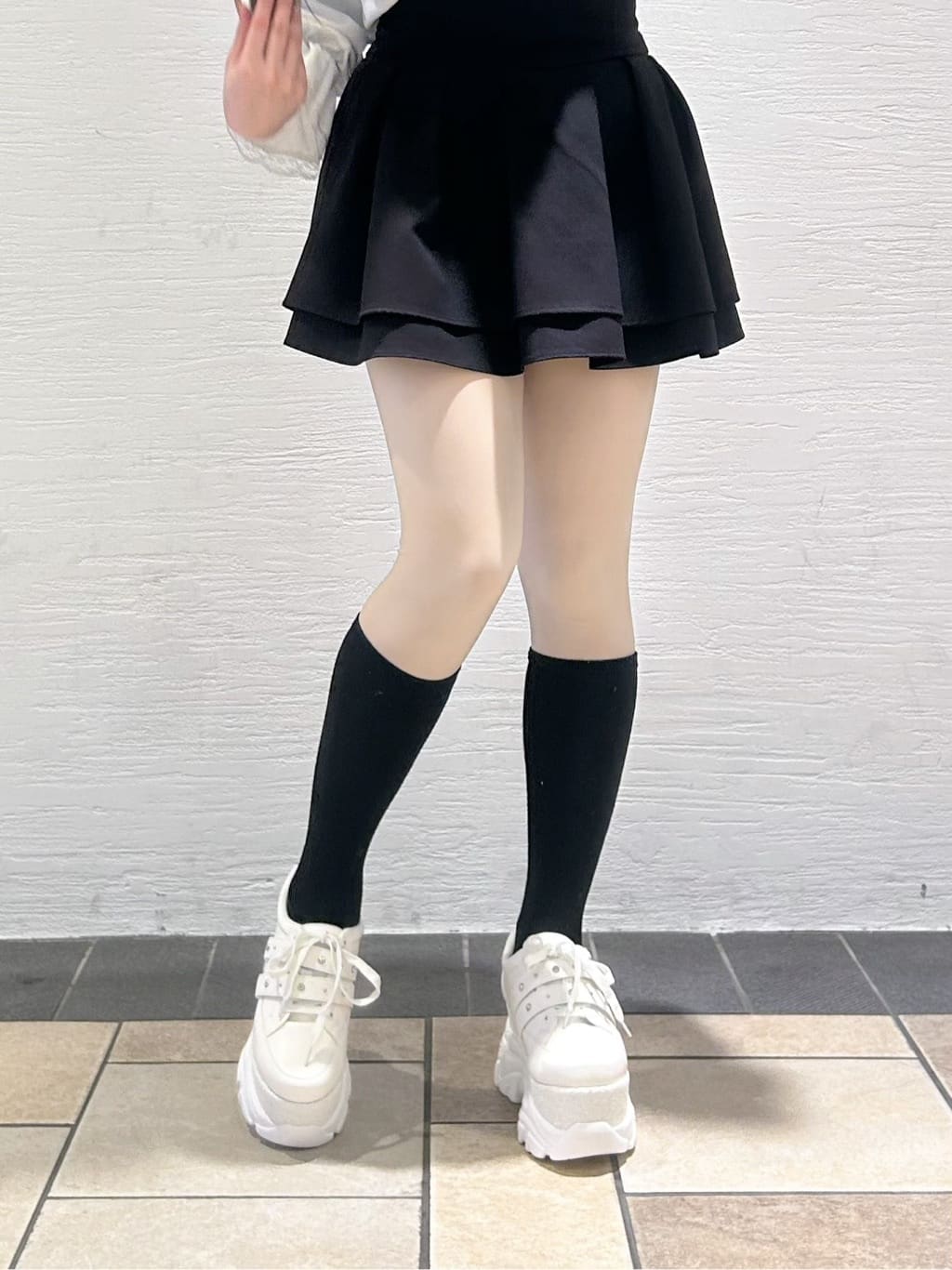 ゆうりさんの「ESPERANZA｜ラインストーンスタッズ厚底スニーカー」を使ったコーディネート