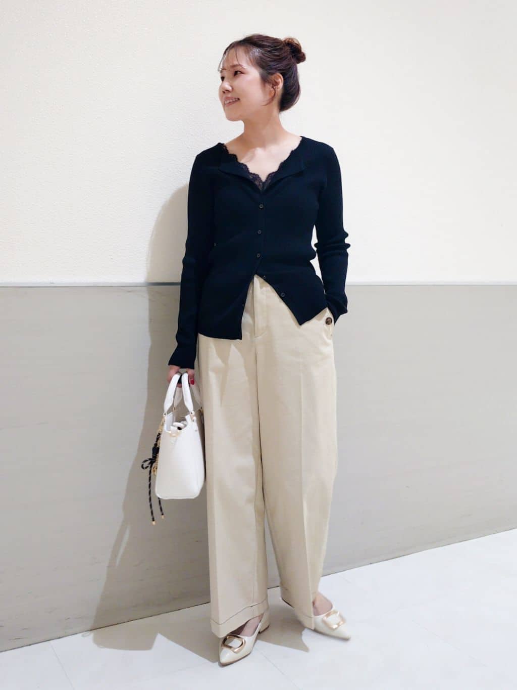 maruさんの「THE SHOP TK｜【通勤にもデイリーにも】CAVIAN 金ボタンダブルブレストジャケット」を使ったコーディネート
