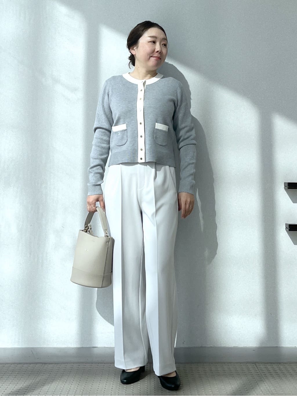 Soeさんの「DRESSTERIOR｜◆ウォッシャブル コットンカシミヤ コンビカーデ」を使ったコーディネート