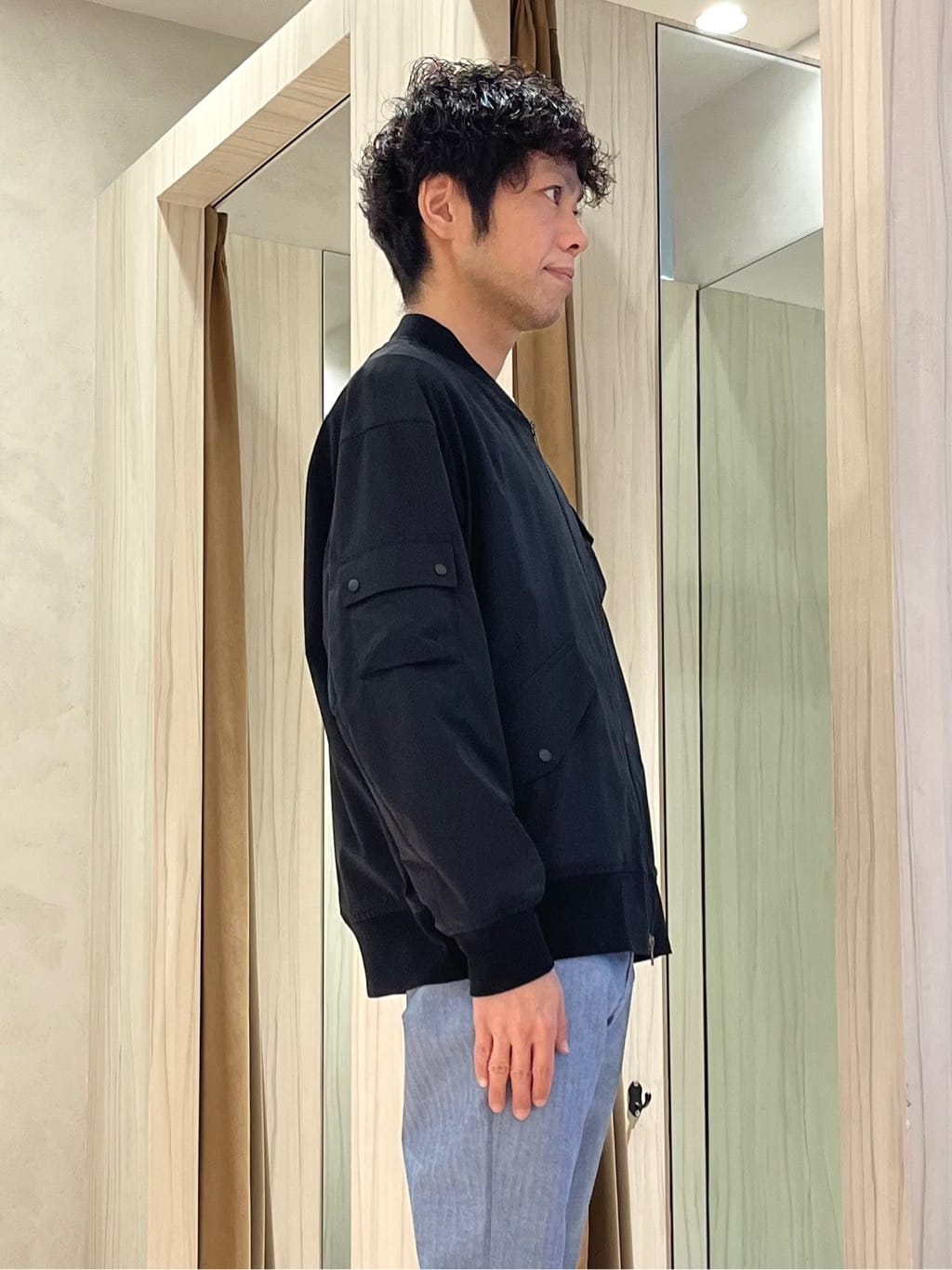 URAさんの「TAKEO KIKUCHI｜【BOWLER HAT LABEL】撥水 MA－1ブルゾン」を使ったコーディネート