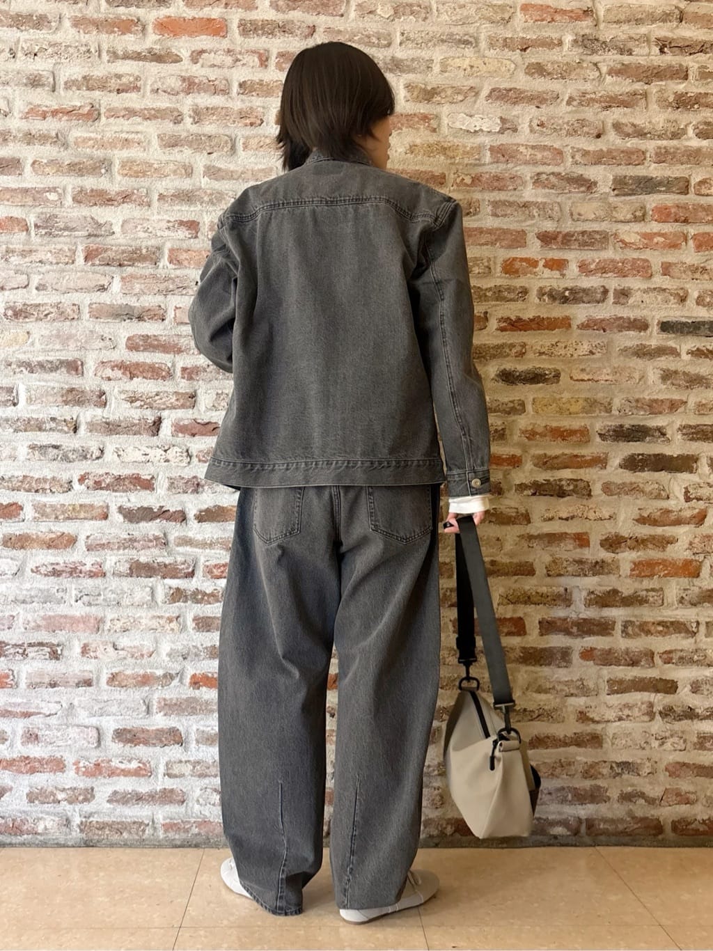 しばさんの「THE SHOP TK｜【大人にも取り入れやすい】デニムジャケット セットアップ可/洗濯機OK」を使ったコーディネート