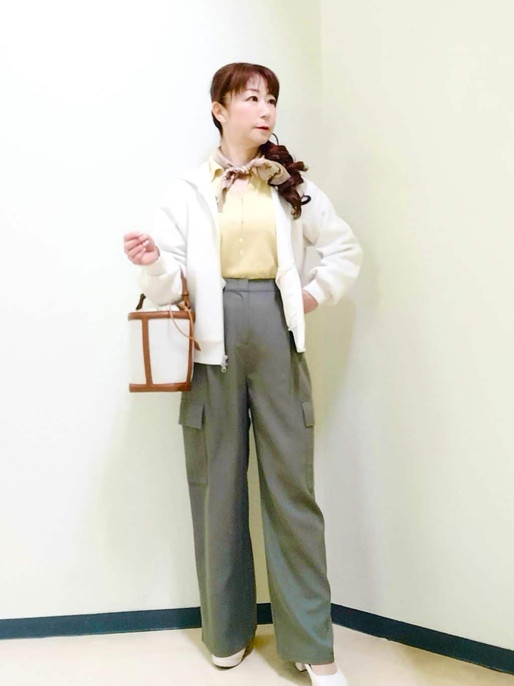 花さんの「Reflect｜ストレートワイドカーゴパンツ」を使ったコーディネート