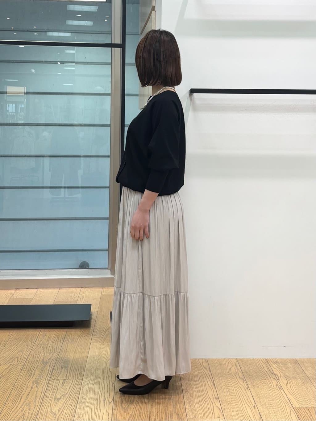 asamiさんの「INDIVI｜【洗える／丈調整可能】ギャザーフレアスカート」を使ったコーディネート
