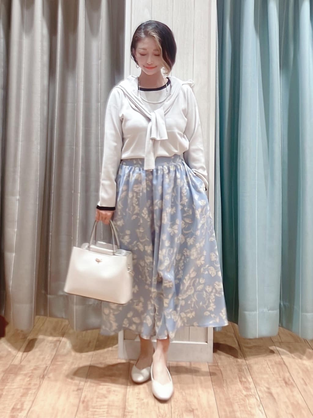 aaamiさんの「SHOO･LA･RUE｜【洗濯機可/S-LL/アンサンブル可】すっきりと好印象 配色クルーネックニット」を使ったコーディネート