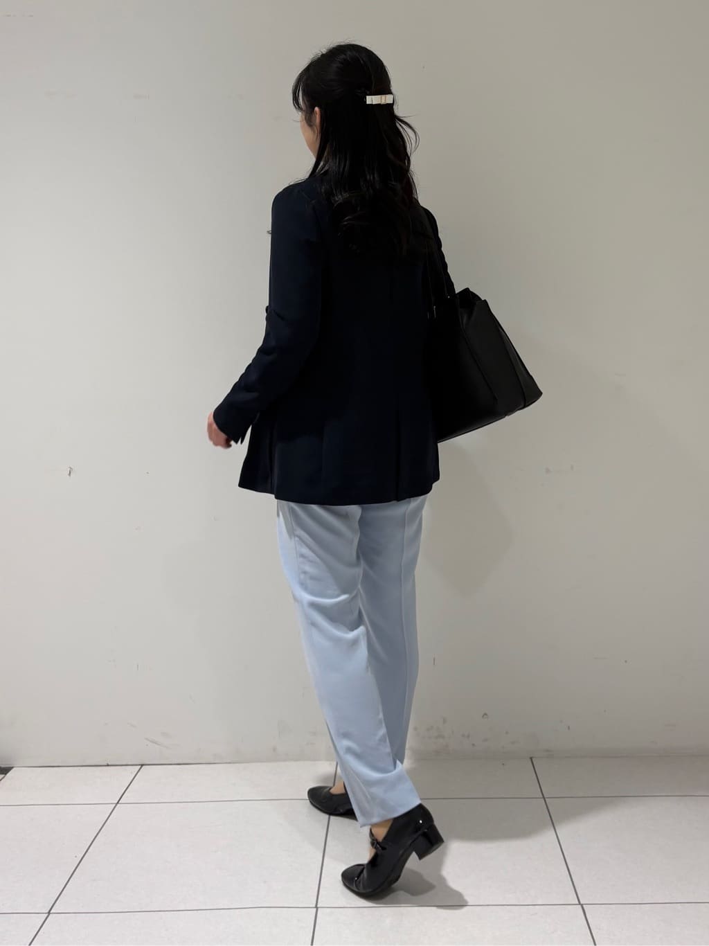 momokoさんの「INDIVI｜【洗える／大人シアー】タックプリーツ7分袖ブラウス」を使ったコーディネート