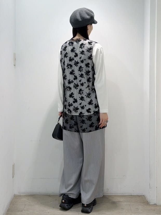 くっしーさんの「OPAQUE.CLIP｜シアー刺繍チュニックブラウス【洗濯機OK】」を使ったコーディネート