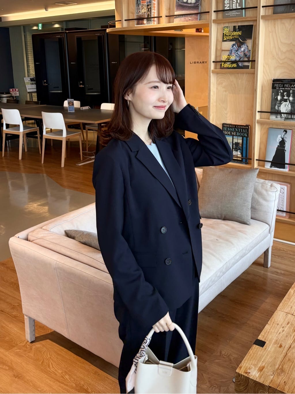 みさかさんの「index｜UV リブシアーフレアスリーブニット【洗える】」を使ったコーディネート