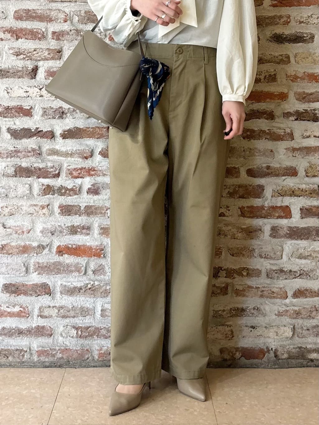 しばさんの「THE SHOP TK｜ハーフミラノカーデ」を使ったコーディネート