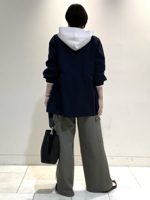 フミさんの「Reflect｜【撥水】ストレッチタフタミドル丈スタンドカラーコート」を使ったコーディネート