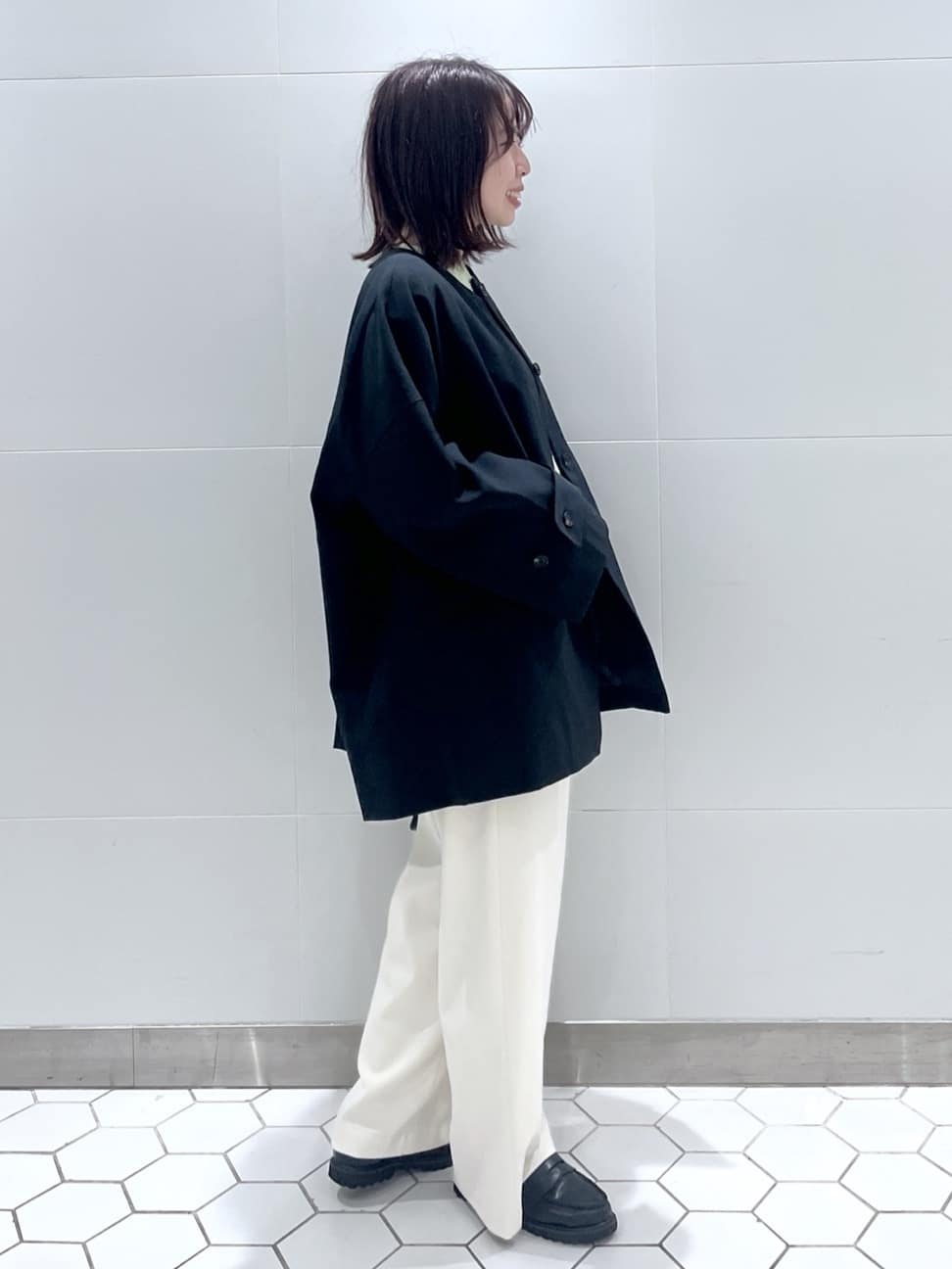 Makinoさんの「Dessin｜【花粉ガード/撥水加工/洗える】クルーネックスプリングコート」を使ったコーディネート