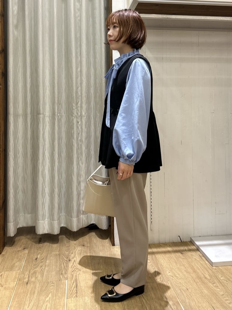 ga_riさんの「THE SHOP TK｜【通勤・きちんと見えに】ダブルクロス ペプラムジレ/セットアップ可」を使ったコーディネート