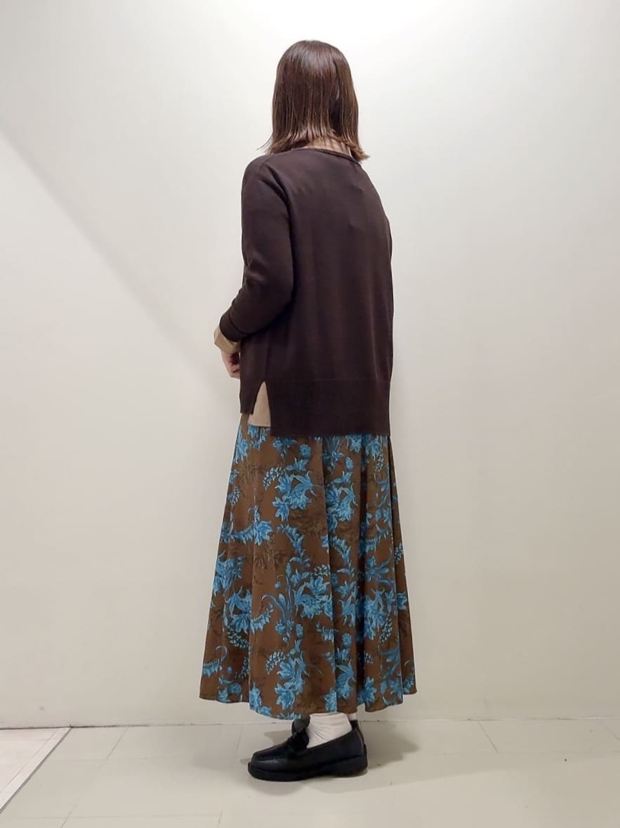 YUIさんの「UNTITLED｜【8色展開/体型カバー】魅せるタイムレスニット」を使ったコーディネート