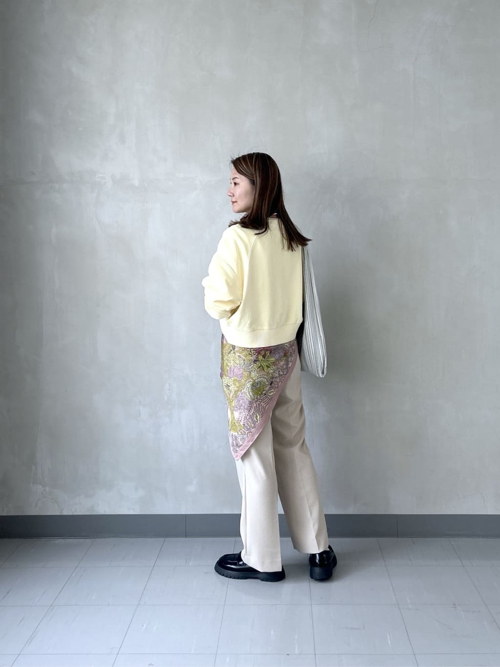 takaさんの「INDIVI｜Timeless｜ストレートフレアパンツ」を使ったコーディネート