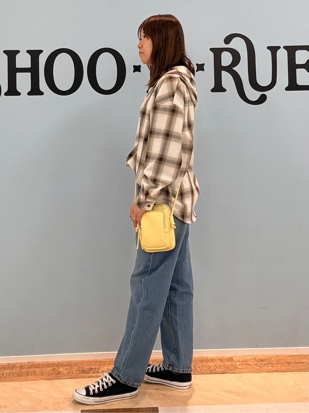 Naaatsuさんの「SHOO･LA･RUE｜【SHOO・LA・RUE DENIM】大人のきれいめカジュアルに デニムテーパードパンツ」を使ったコーディネート