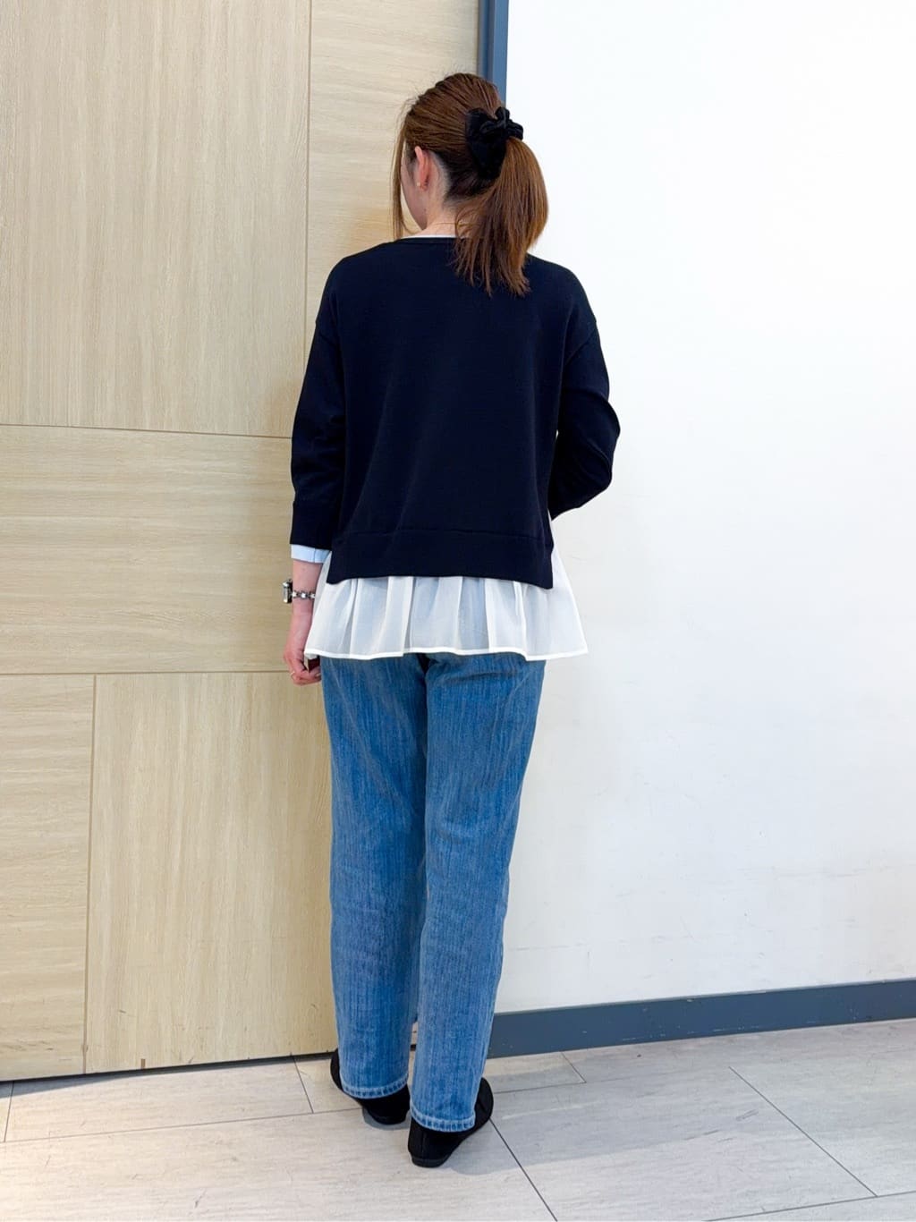 nanaさんの「grove｜【選べる着丈】大人のためのストレートデニムパンツ」を使ったコーディネート