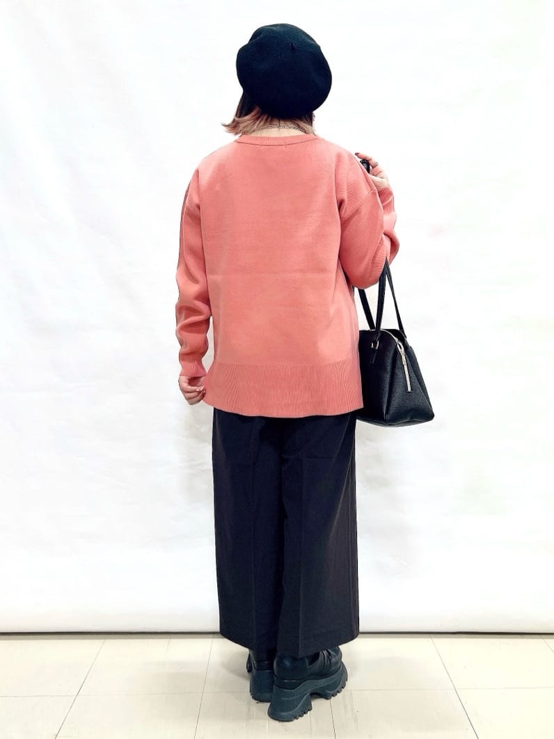 YUIさんの「SHOO･LA･RUE｜【高レビュー/洗濯機可/S-LL】さらに軽くなった スポンディッシュ裾フェイクトップス」を使ったコーディネート