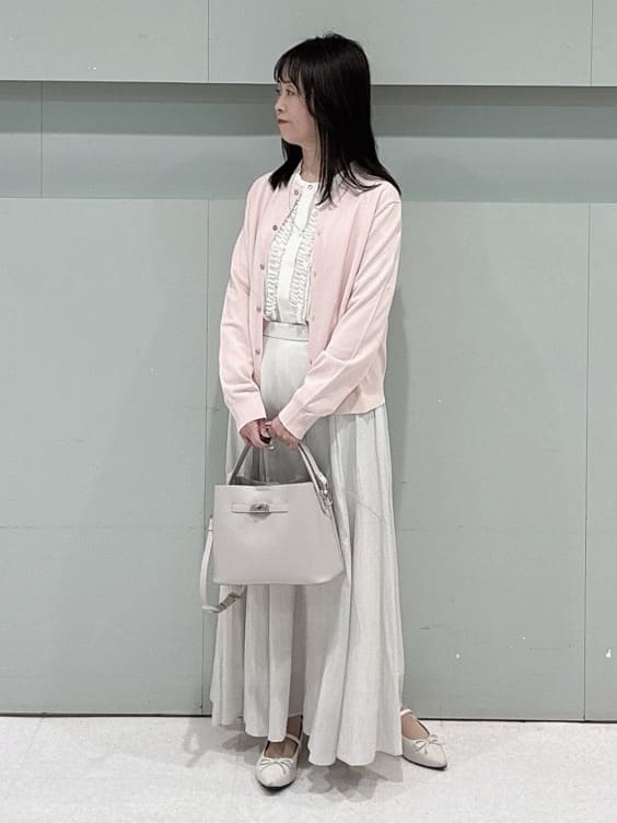 makiさんの「UNTITLED｜◆【アンサンブル可/洗える】クルーネックニットカーディガン」を使ったコーディネート