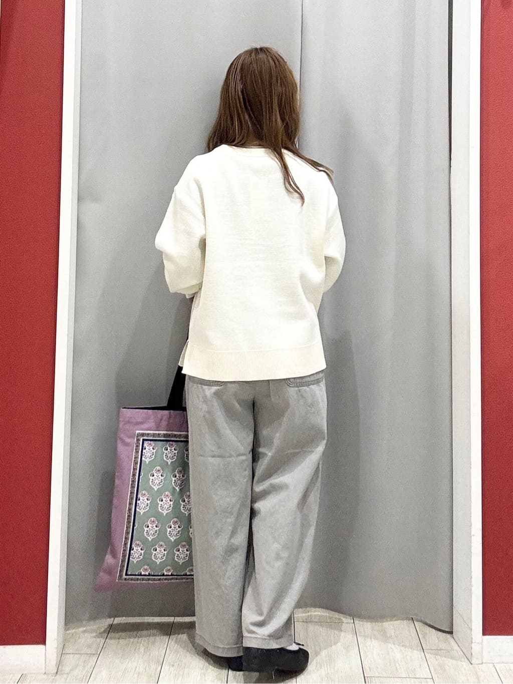 shioさんの「SHOO･LA･RUE｜【洗濯機可/S-LL/インしなくても着られる】1枚で決まる　レイヤード風スウェットライクニット」を使ったコーディネート