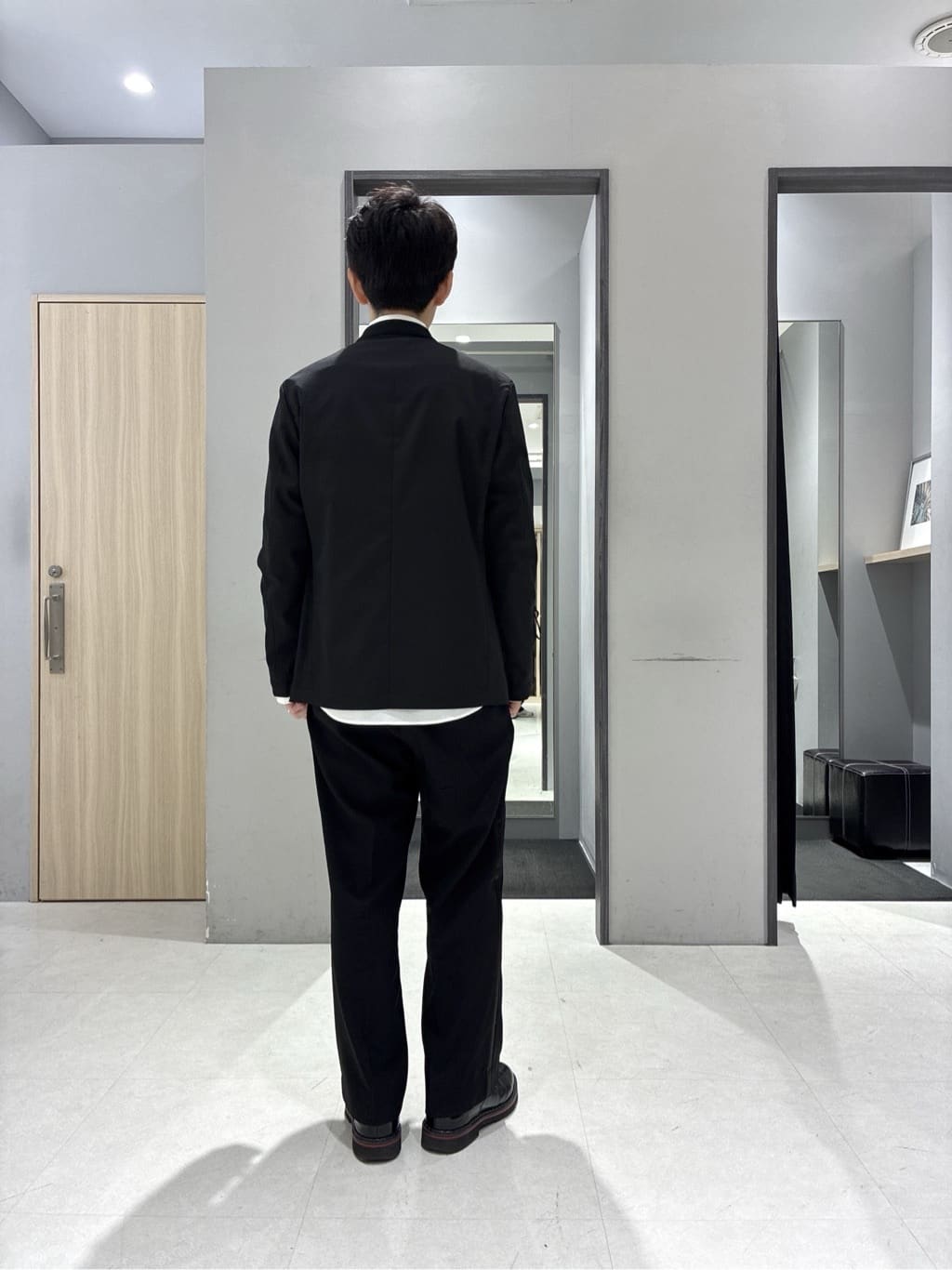 わいずみさんの「TAKEO KIKUCHI｜【ON／OFF兼用】CARREMANファブリック ノーカラージャケット」を使ったコーディネート