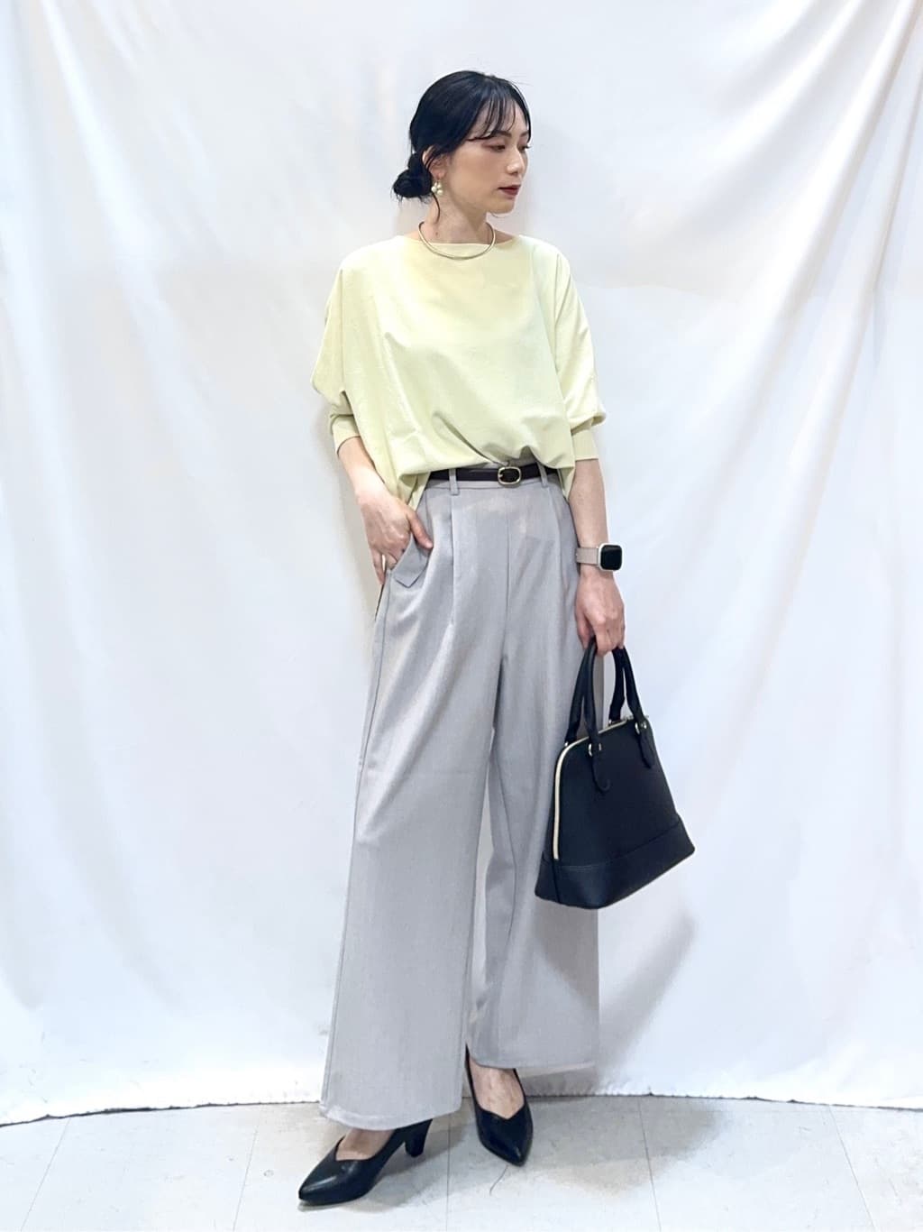 𝐇𝐢𝐫𝐨𝐦𝐢さんの「SHOO･LA･RUE｜【洗濯機可/S-LL】フラップポケットがアクセント ヘリンボーンワイドパンツ」を使ったコーディネート