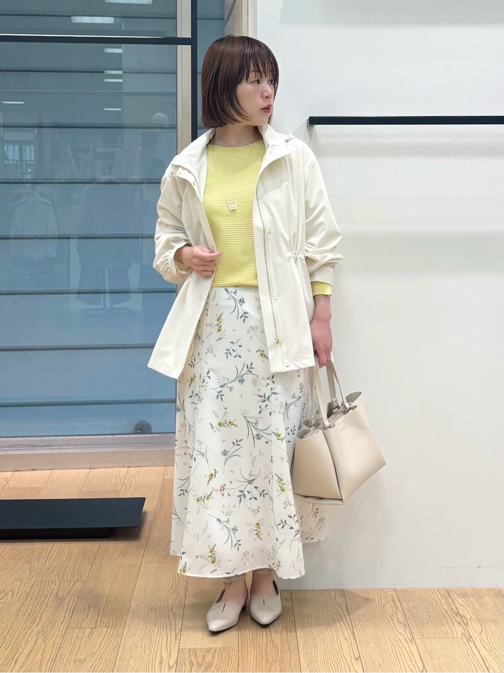 asamiさんの「INDIVI｜【洗える／キレイ色】体型カバー無縫製ニット」を使ったコーディネート