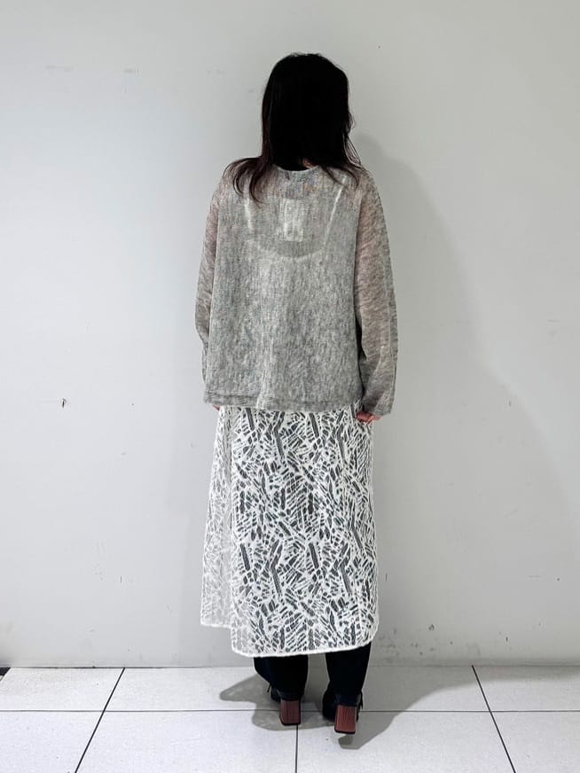 そんさんの「INDIVI｜【キッドモヘヤ素材】ラウンドヘムニット」を使ったコーディネート