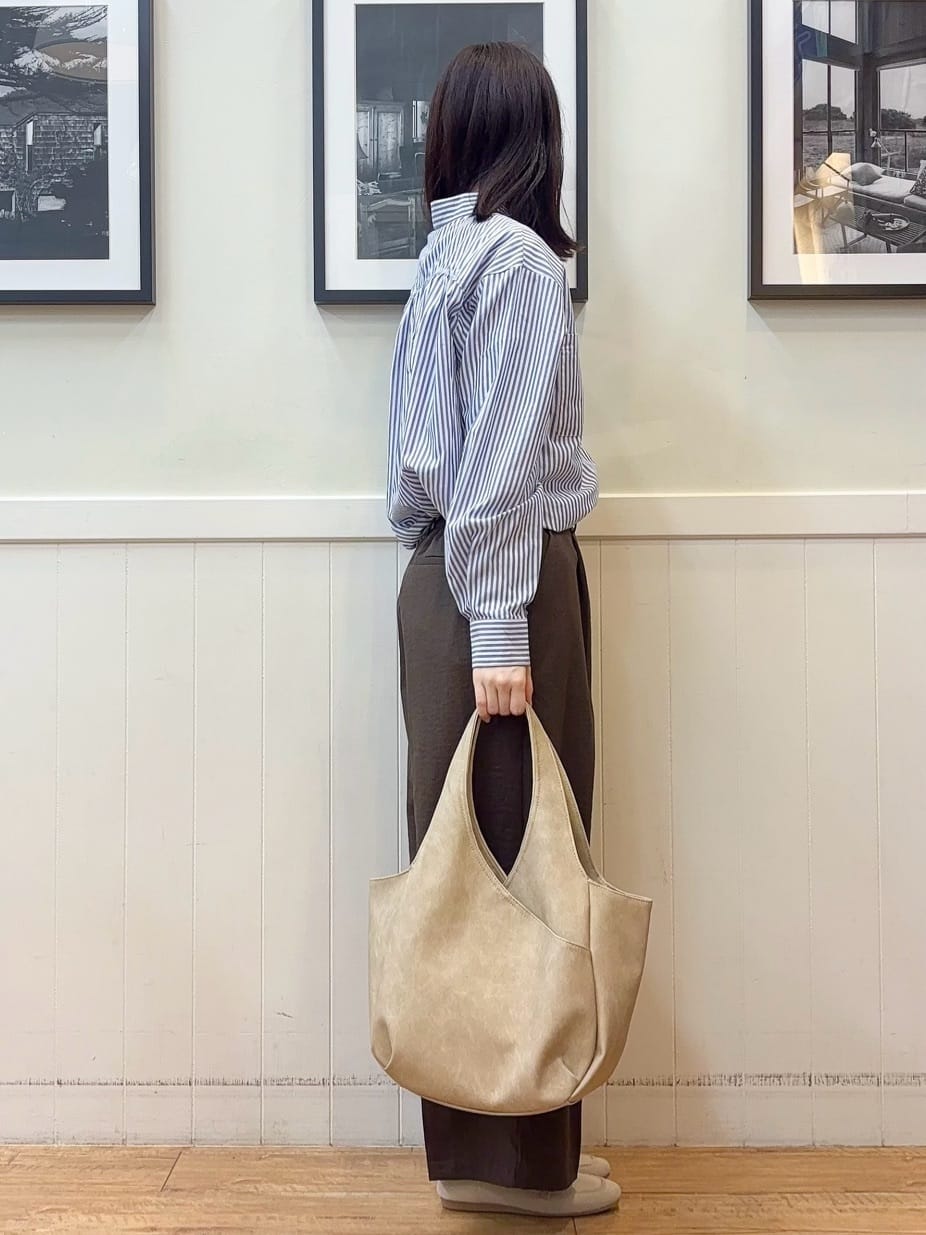 えぬさんの「SHOO･LA･RUE｜【洗濯機可/セットアップ可/UV/SS-LL】楽してきちんと きれい見えゆったりワイドパンツ」を使ったコーディネート