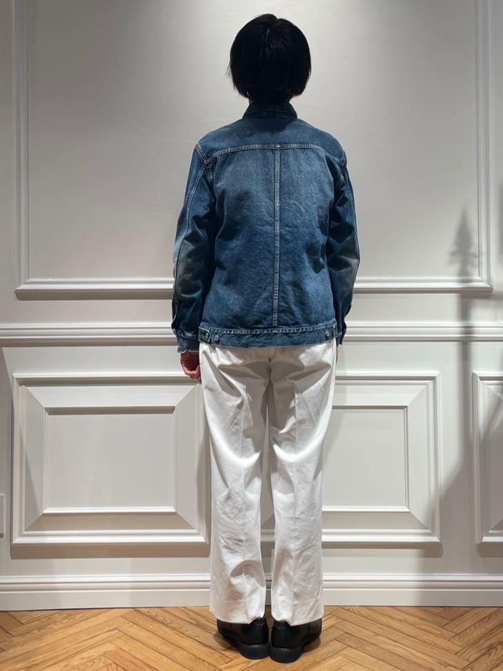 橋本さんの「DRESSTERIOR｜◆THOMAS MASON ストライプシャツ」を使ったコーディネート