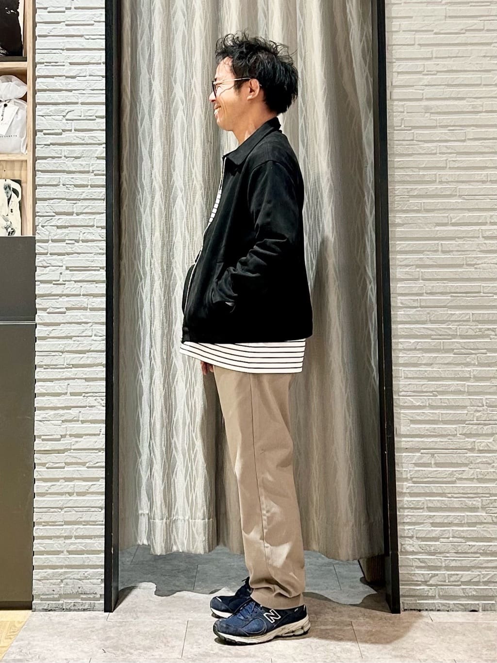 KENJI Iさんの「THE SHOP TK｜【スタイルを選ばず着られる】ワンポイント 長袖Tシャツ 洗濯機OK/UVカット/毛玉になりにくい」を使ったコーディネート