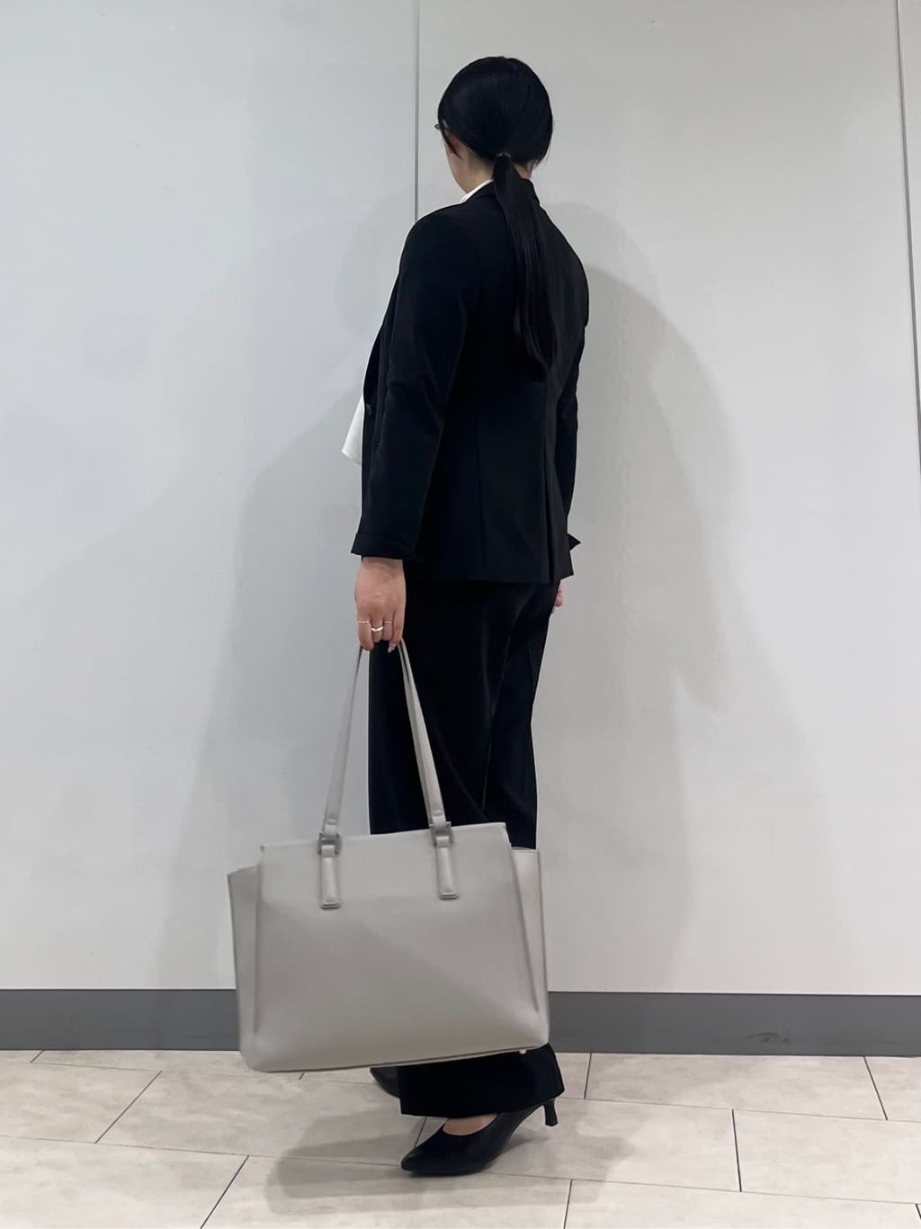 hasuさんの「INDIVI｜【通勤スーツ／洗える】ストレッチテーラードカラージャケット」を使ったコーディネート