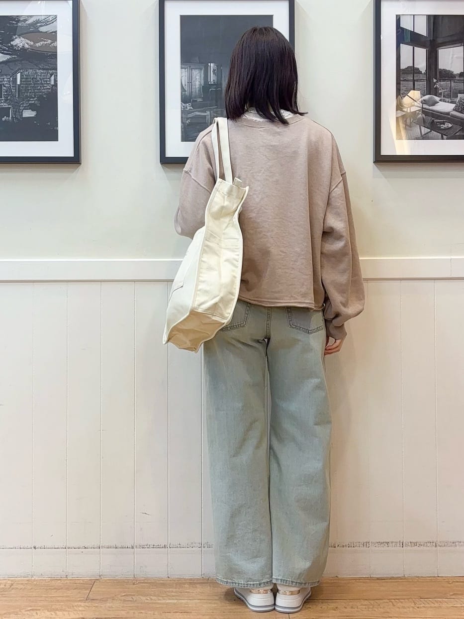 えぬさんの「SHOO･LA･RUE｜【洗濯機可/S-LL】コーデの主役になる ロゴアソート 裏毛スウェット」を使ったコーディネート
