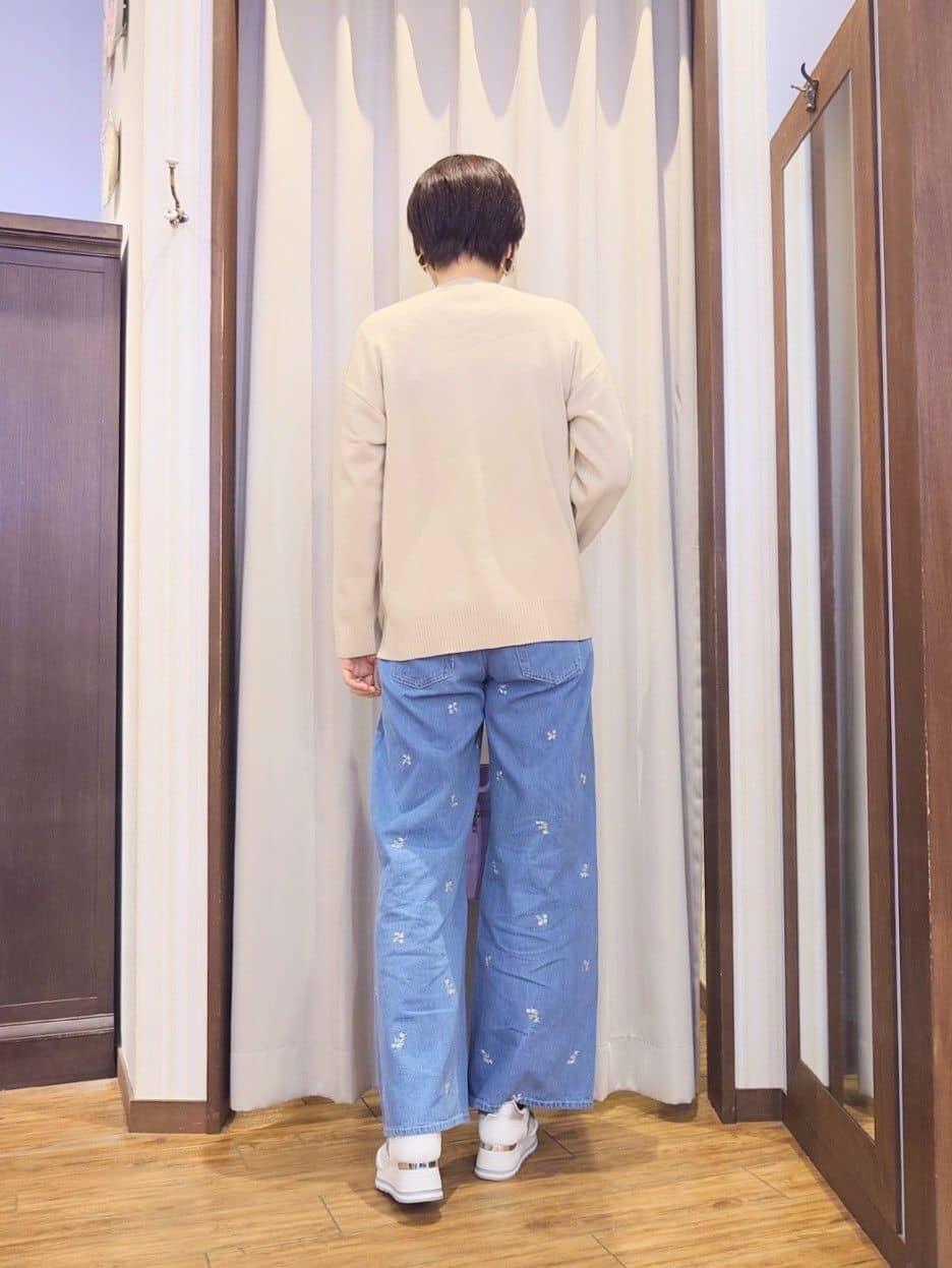 ERIKOさんの「SHOO･LA･RUE｜【S-LL/撥水】通勤やお出かけにも活躍 ミドルトレンチコート」を使ったコーディネート