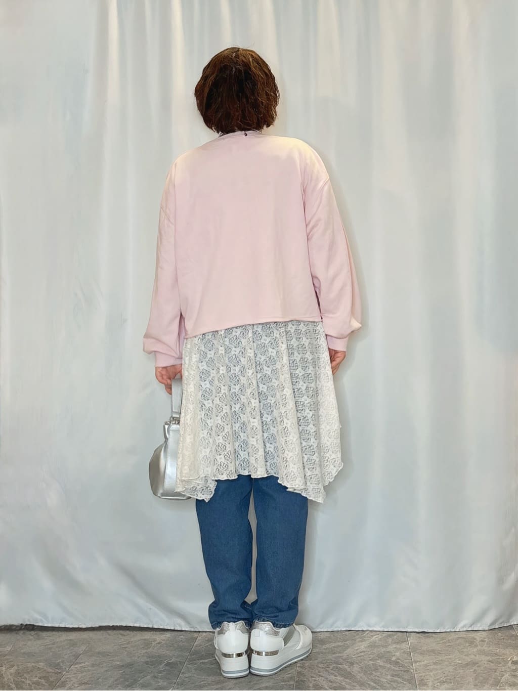たみさんの「SHOO･LA･RUE｜【前後2WAYネック】レイヤードスタイルにおすすめ レースキャミチュニック」を使ったコーディネート