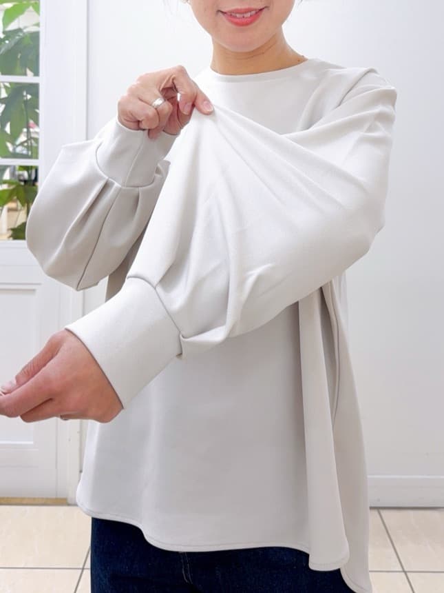 Osawaさんの「Dessin｜オーバルモチーフコードネックレス」を使ったコーディネート