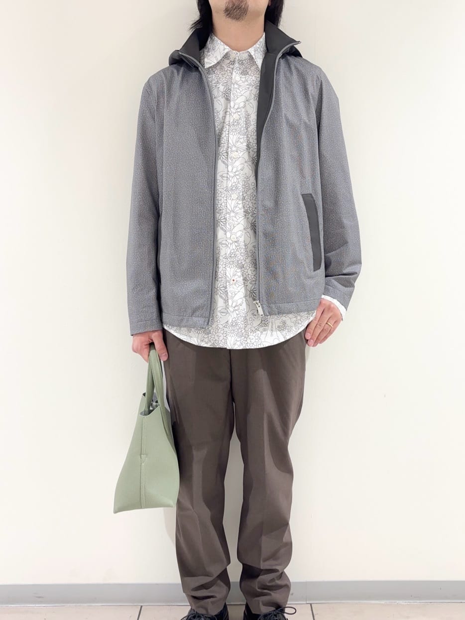 及川さんの「TAKEO KIKUCHI｜2WAYアクティブ ライト ブルゾン」を使ったコーディネート