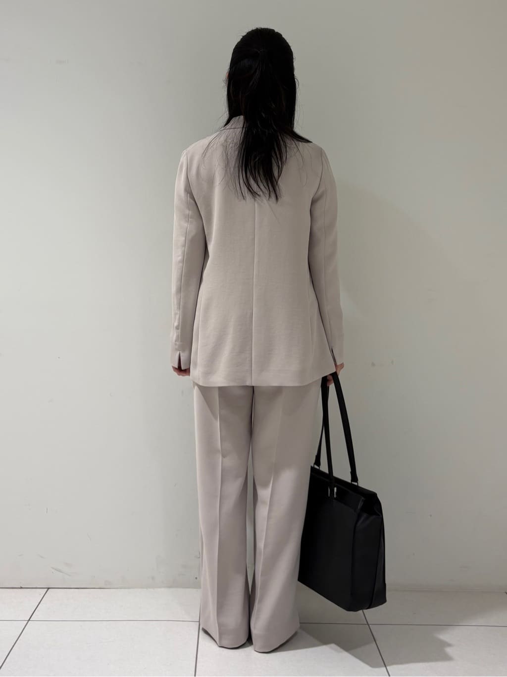 momokoさんの「INDIVI｜【洗える／多機能／SETUP可】着る日傘ダブルジャケット」を使ったコーディネート