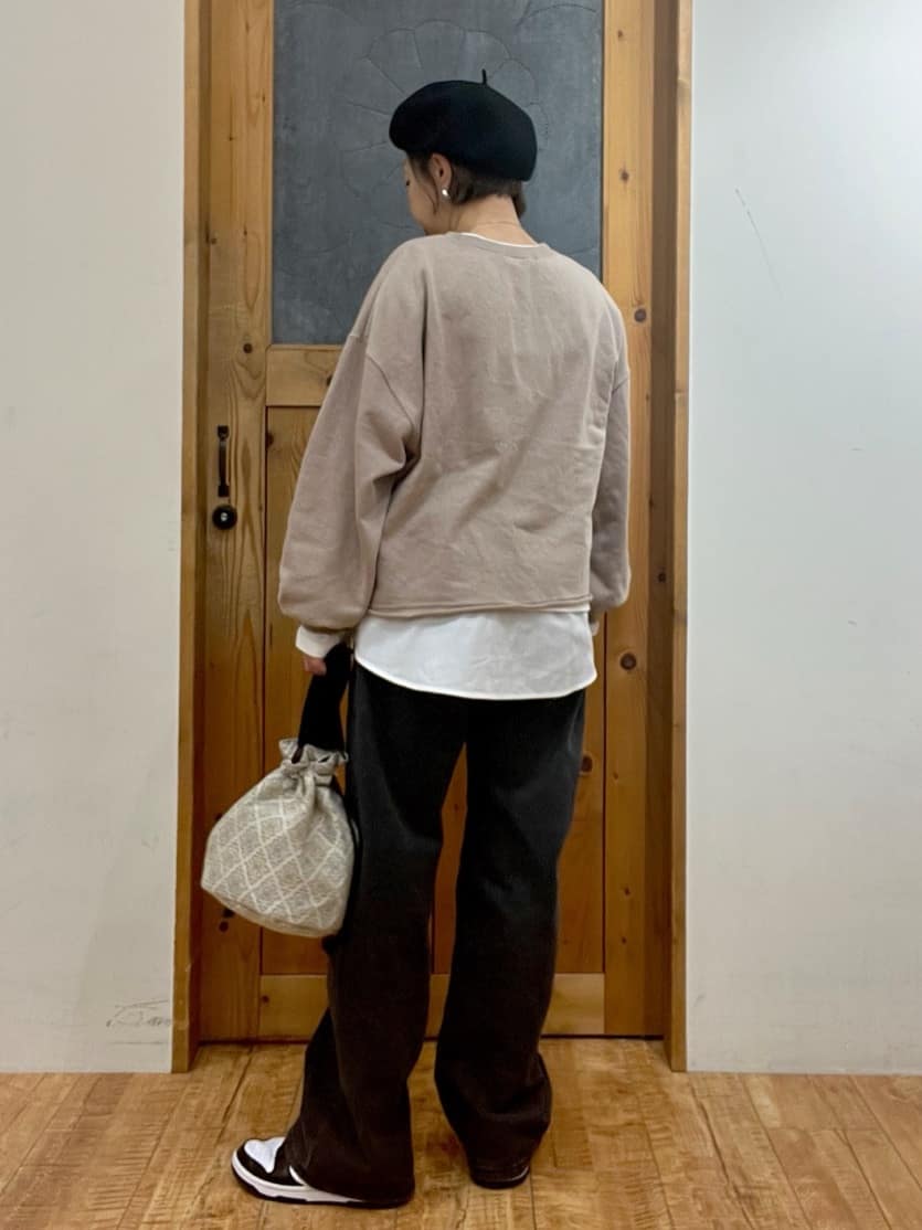 ゆみさんの「SHOO･LA･RUE｜【洗濯機可/S-LL】コーデの主役になる ロゴアソート 裏毛スウェット」を使ったコーディネート